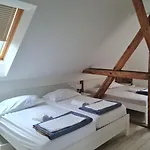 Azur Bed & Breakfast 3*