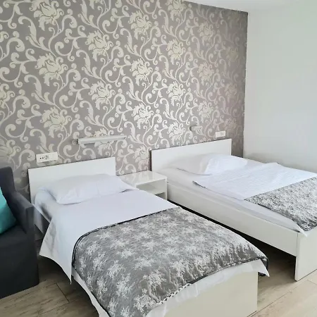 Azur فندق مبيت وإفطار