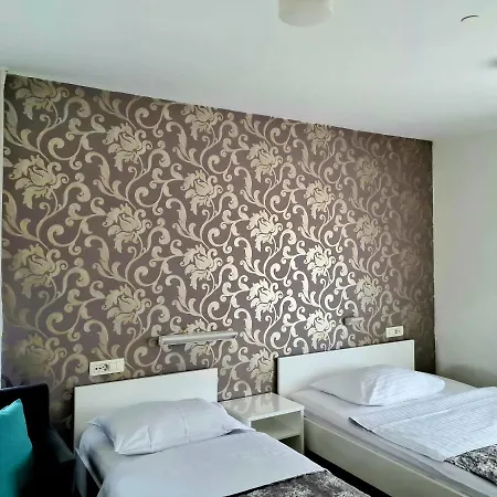 فندق مبيت وإفطار Azur