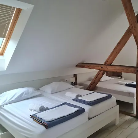 Azur Bed & Breakfast 3*