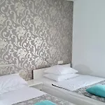 Nočitev z zajtrkom Azur 3*