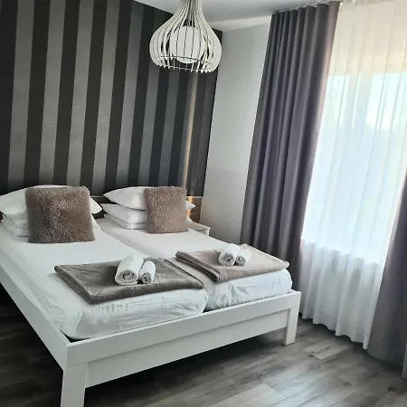 Azur Bed & Breakfast 3*