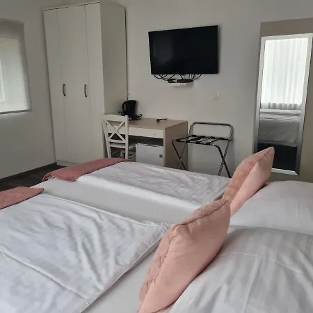 Azur Bed & Breakfast 3*